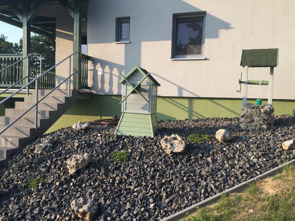 Wellness Pension Inovec&Apartment Houses Jalsove Chambre photo