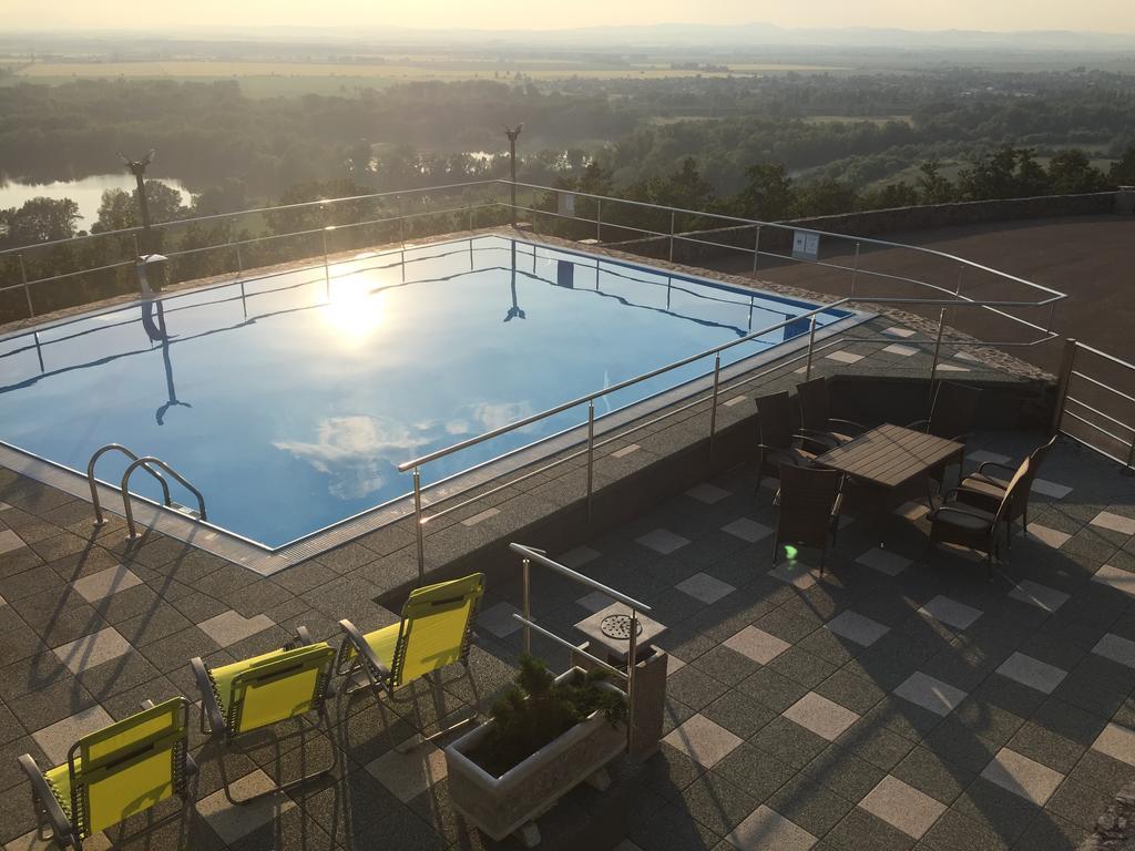 Wellness Pension Inovec&Apartment Houses Jalsove Extérieur photo
