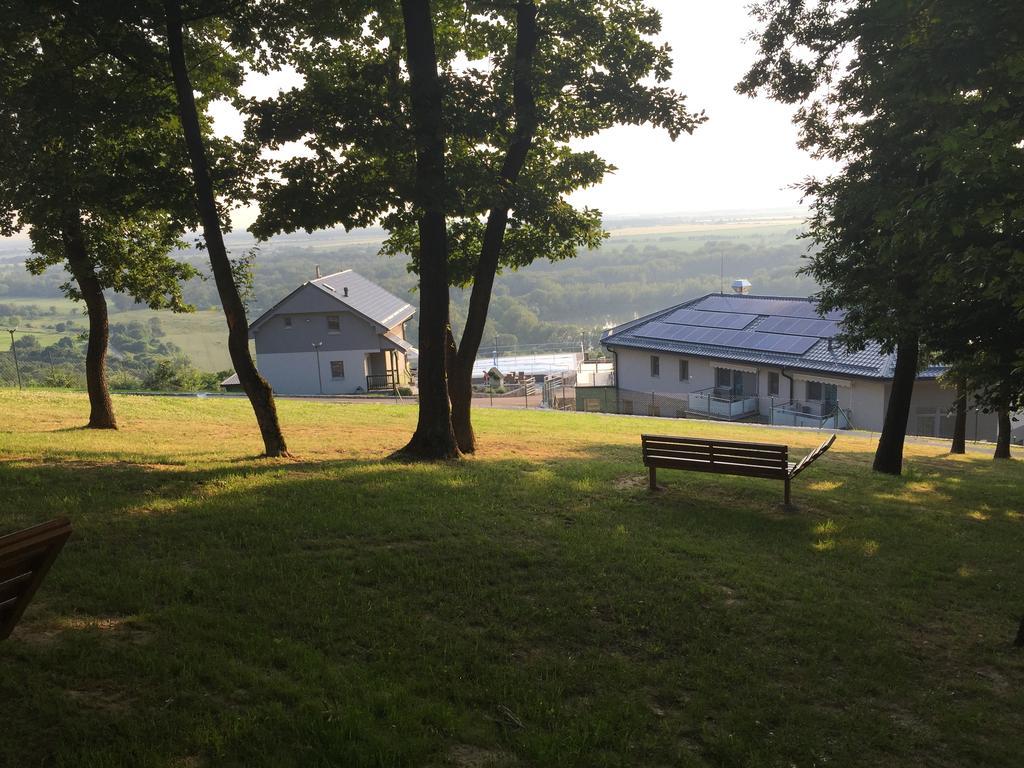 Wellness Pension Inovec&Apartment Houses Jalsove Chambre photo
