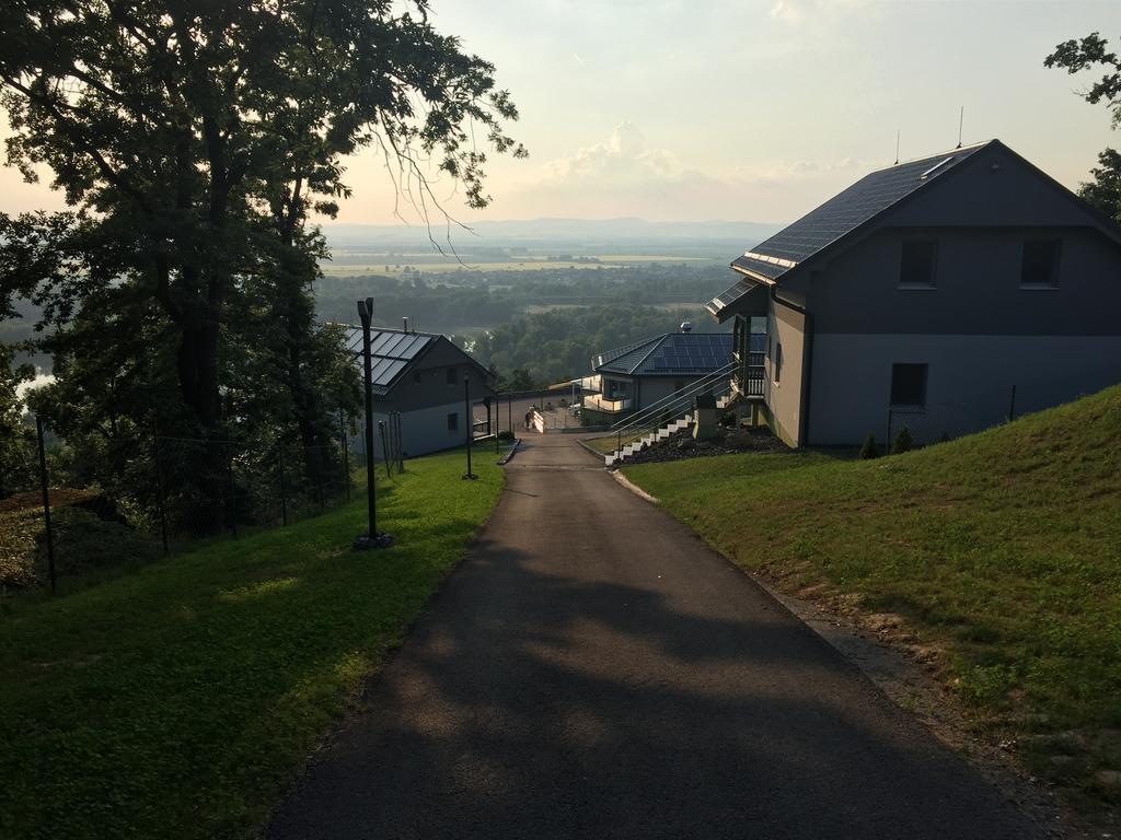 Wellness Pension Inovec&Apartment Houses Jalsove Chambre photo