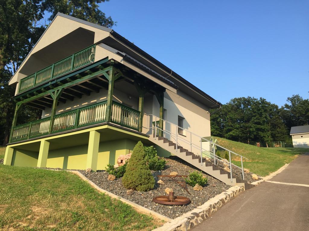 Wellness Pension Inovec&Apartment Houses Jalsove Chambre photo