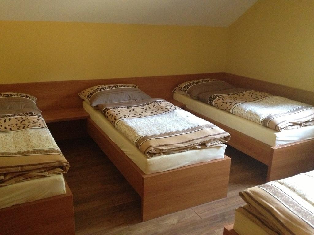 Wellness Pension Inovec&Apartment Houses Jalsove Chambre photo