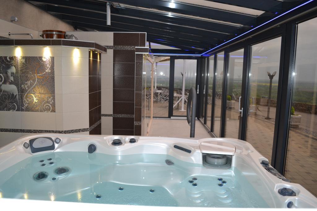 Wellness Pension Inovec&Apartment Houses Jalsove Extérieur photo
