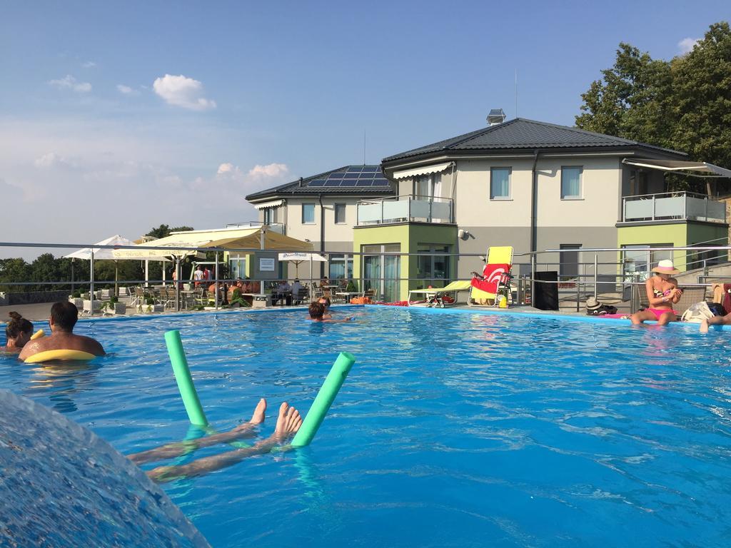 Wellness Pension Inovec&Apartment Houses Jalsove Extérieur photo