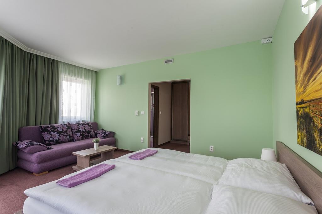 Wellness Pension Inovec&Apartment Houses Jalsove Extérieur photo